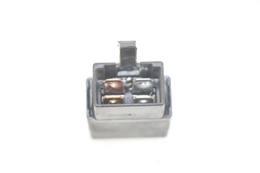 photo de RELÉ ELÉTRICO SYM ORBIT III 3 4T 50 (2021 - 2025) - Zoom do estado de desgaste
