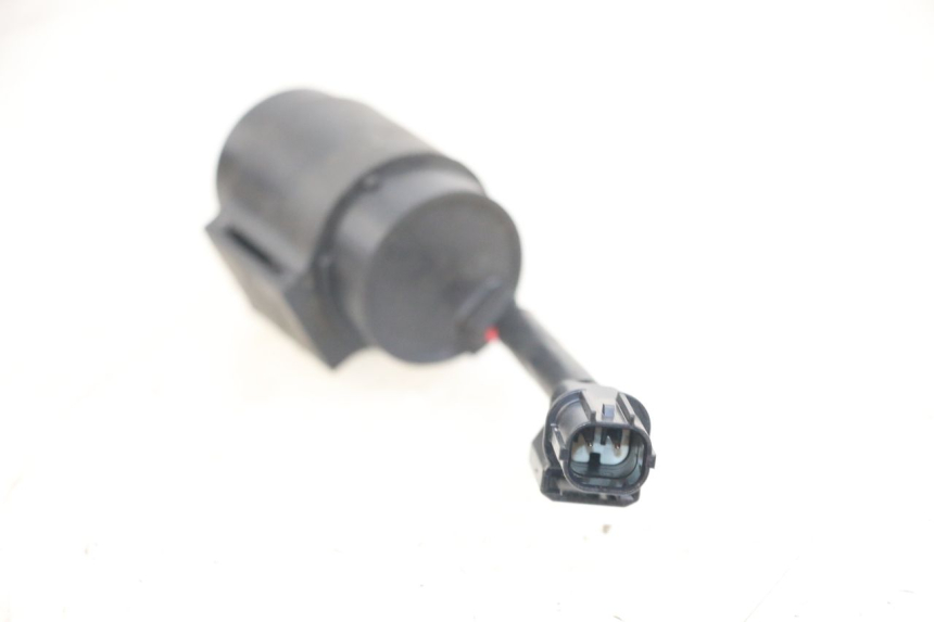 photo de RELÉ ELÉTRICO SYM ORBIT III 3 4T 50 (2018 - 2021) - Zoom do estado de desgaste