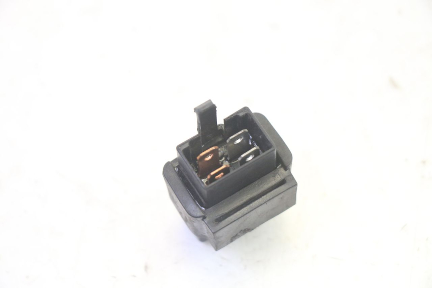 photo de RELÉ ELÉTRICO SYM ORBIT III 3 4T 50 (2021 - 2025) - Zoom do estado de desgaste