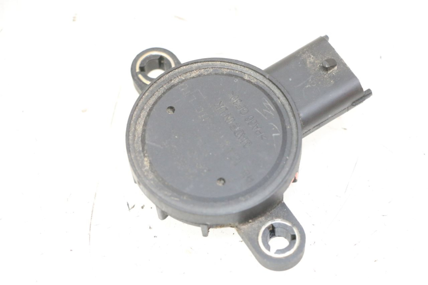 photo de RELÉ ELÉTRICO PIAGGIO MP3 125 (2006 - 2014) - Vista principal