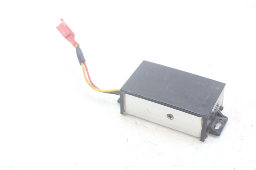 photo de RELÉ ELÉTRICO DOLPHIN PYGMY 1 (2020 - 2024) - Detalhe da peça