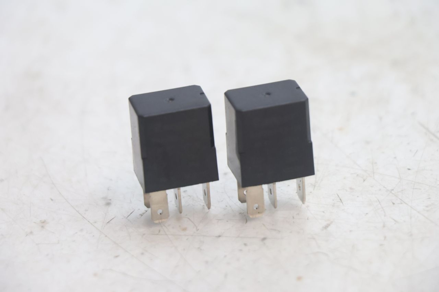 photo de RELÉ ELÉTRICO JM MOTORS R-MAX TECH 50 (2024 - 2026) - Detalhe da peça