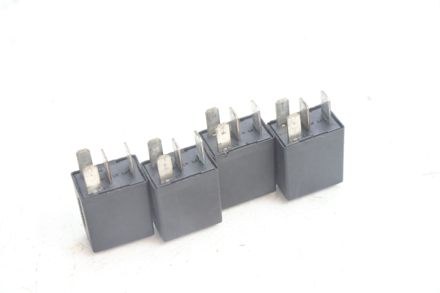 photo de RELÉ ELÉTRICO PEUGEOT SATELIS 125 (2006 - 2009) - Detalhe da peça