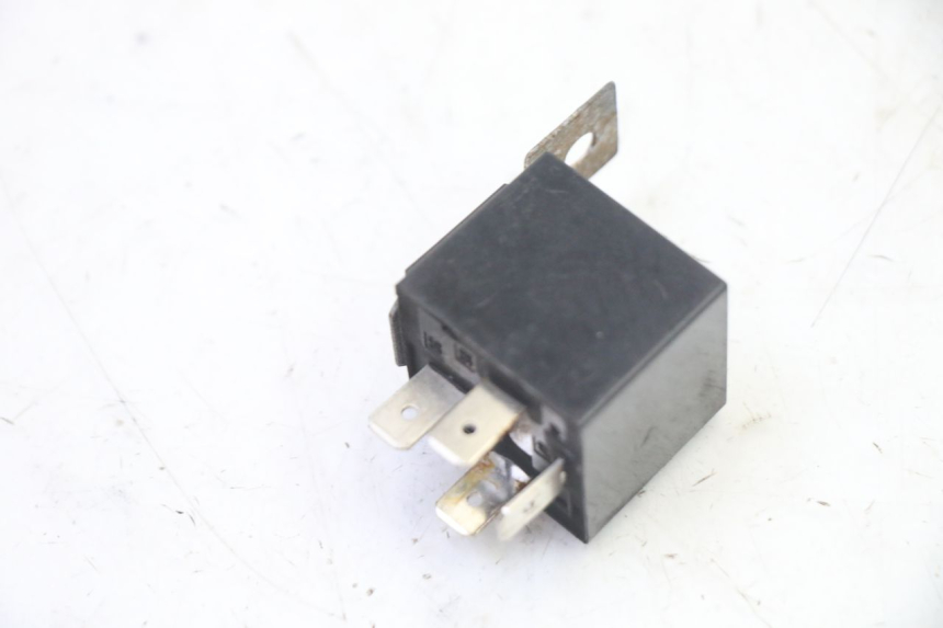 photo de RELÉ ELÉTRICO HONDA ST PAN EUROPEAN 1300 (2002 - 2013) - Zoom do estado de desgaste