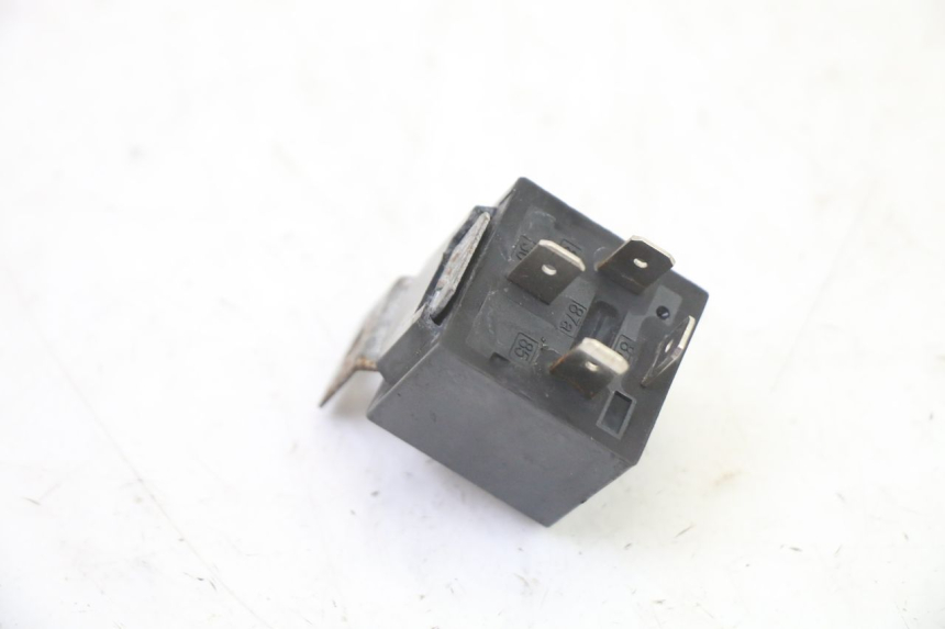 photo de RELÉ ELÉTRICO HONDA ST PAN EUROPEAN 1300 (2002 - 2013) - Outro ângulo de visão