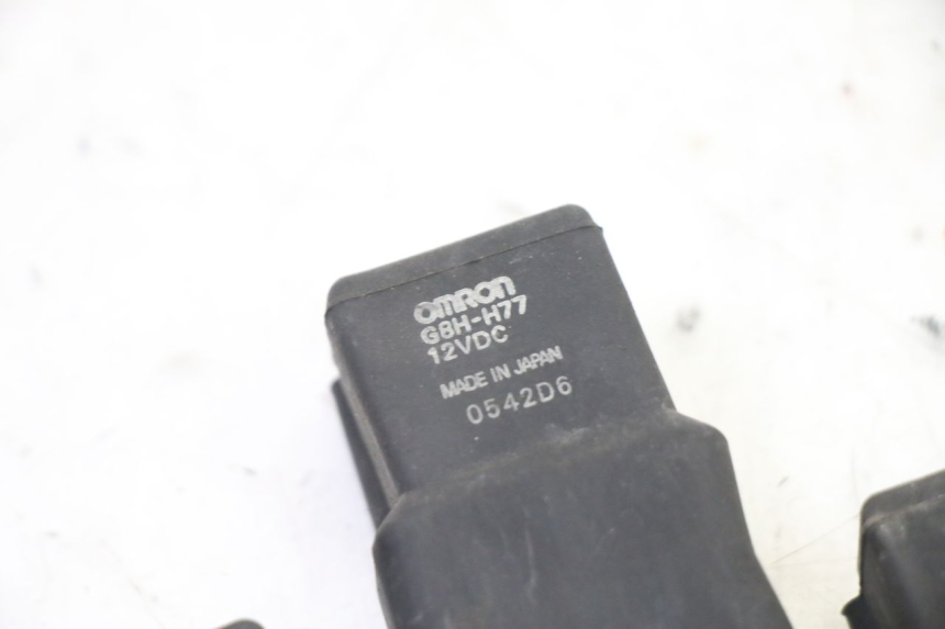 photo de RELÉ ELÉTRICO HONDA ST PAN EUROPEAN 1300 (2002 - 2013) - Detalhe da peça