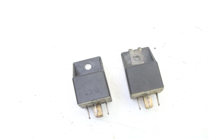 photo de RELÉ ELÉTRICO PIAGGIO SUPER LX 125 (2000 - 2003) - Detalhe da peça