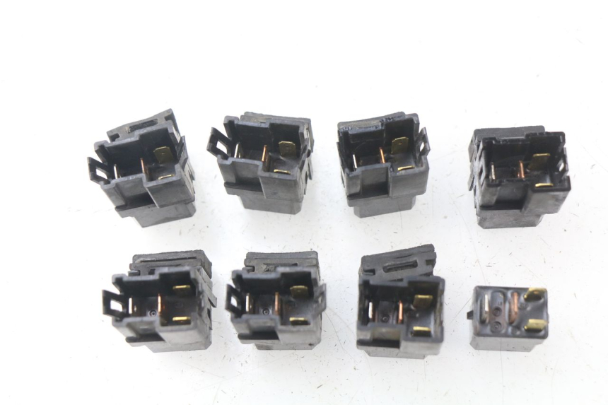 photo de RELÉ ELÉTRICO YAMAHA TDM ABS 900 (2002 - 2014) - Zoom do estado de desgaste