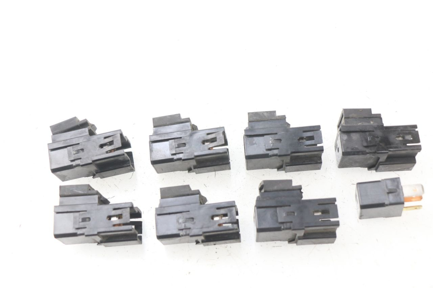 photo de RELÉ ELÉTRICO YAMAHA TDM ABS 900 (2002 - 2014) - Ampliação técnica