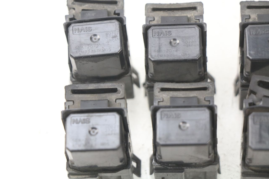 photo de RELÉ ELÉTRICO YAMAHA TDM ABS 900 (2002 - 2014) - Pontos de fixação