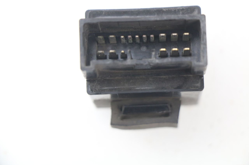 photo de RELÉ ELÉTRICO YAMAHA TDM ABS 900 (2002 - 2014) - Outro ângulo de visão
