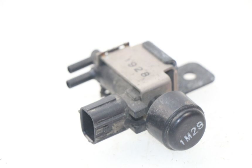 photo de RELÉ ELÉTRICO YAMAHA TDM ABS 900 (2002 - 2014) - Detalhe da peça
