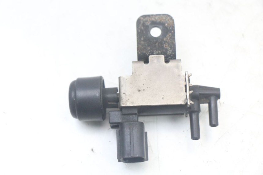 photo de RELÉ ELÉTRICO YAMAHA TDM ABS 900 (2002 - 2014) - Detalhe da peça