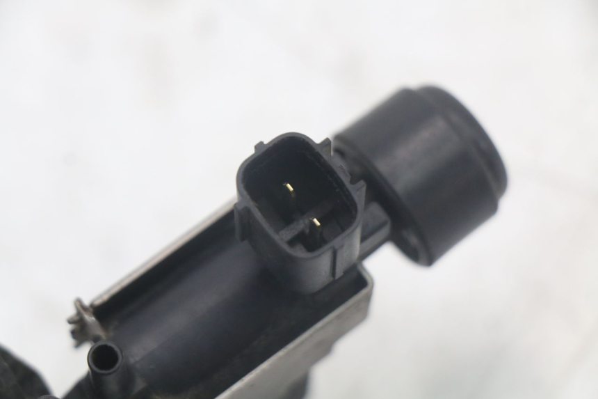 photo de RELÉ ELÉTRICO YAMAHA TDM ABS 900 (2002 - 2014) - Zoom do estado de desgaste