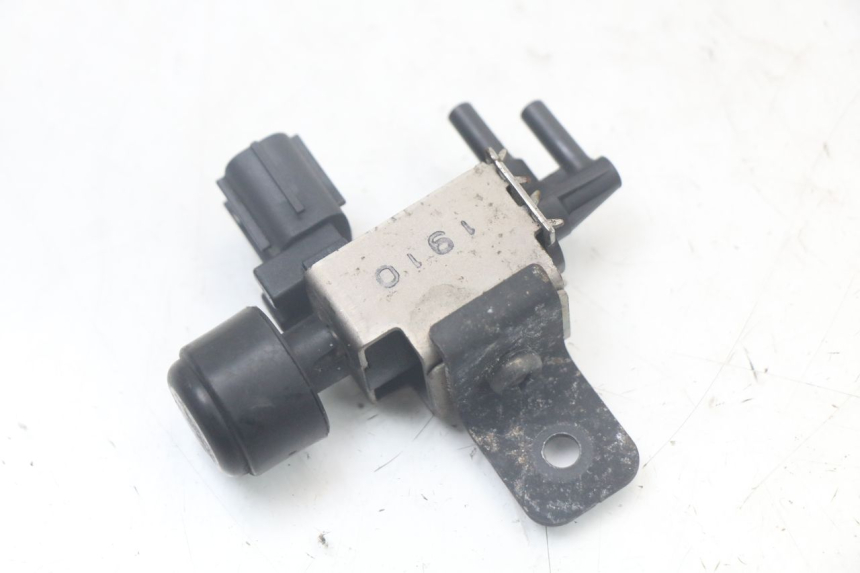 photo de RELÉ ELÉTRICO YAMAHA TDM ABS 900 (2002 - 2014) - Outro ângulo de visão