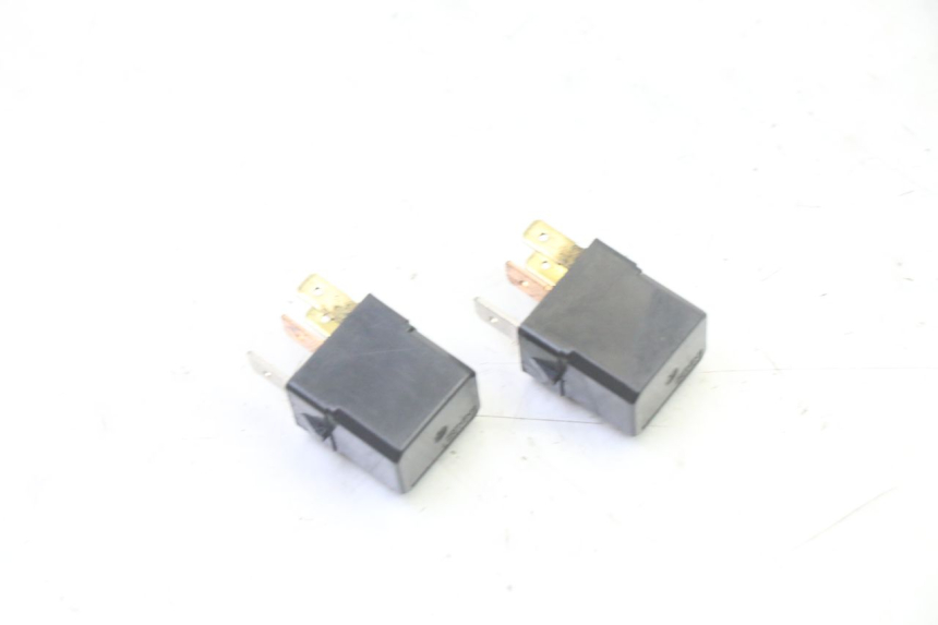 photo de RELÉ ELÉTRICO YAMAHA TDM ABS 900 (2002 - 2014) - Zoom do estado de desgaste
