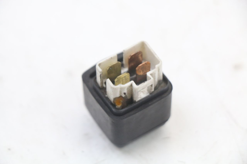 photo de RELÉ ELÉTRICO YAMAHA TDR DELTABOX 125 (1997 - 2003) - Outro ângulo de visão