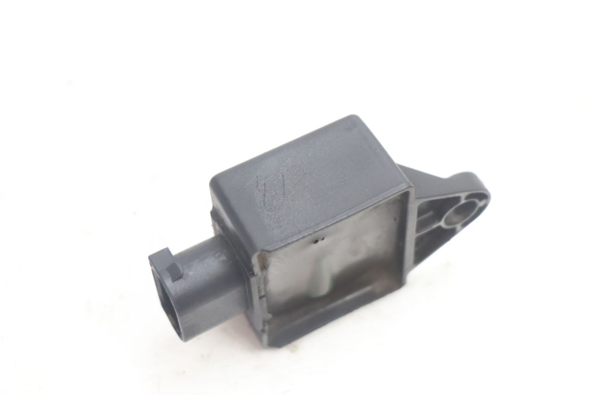 photo de RELÉ ELÉTRICO PEUGEOT TREKKER TKR 50 (2005 - 2014) - Zoom do estado de desgaste