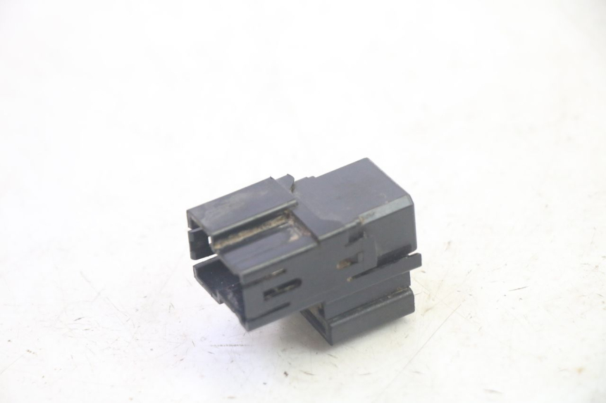 photo de RELÉ ELÉTRICO YAMAHA TTR 125 (2000 - 2020) - Detalhe da peça