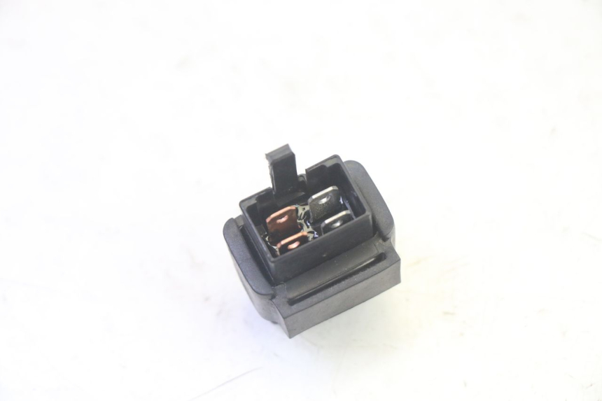 photo de RELÉ ELÉTRICO PEUGEOT TWEET PRO EFI 4T 50 (2021 - 2022) - Outro ângulo de visão
