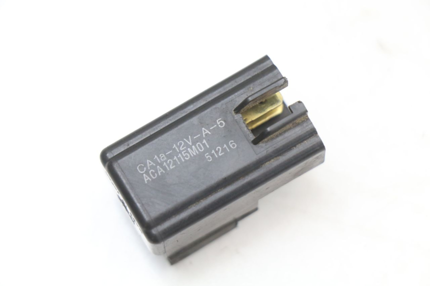 photo de RELÉ ELÉTRICO SUZUKI UH BURGMAN 125 (2002 - 2006) - Detalhe da peça