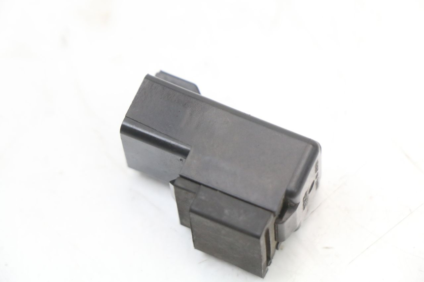photo de RELÉ ELÉTRICO SUZUKI UH BURGMAN 125 (2002 - 2006) - Zoom do estado de desgaste