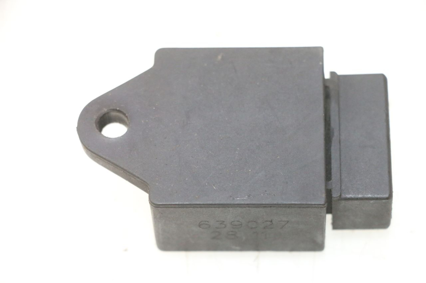 photo de RELÉ ELÉTRICO PIAGGIO VESPA LX 2T 50 (2005 - 2013) - Zoom do estado de desgaste