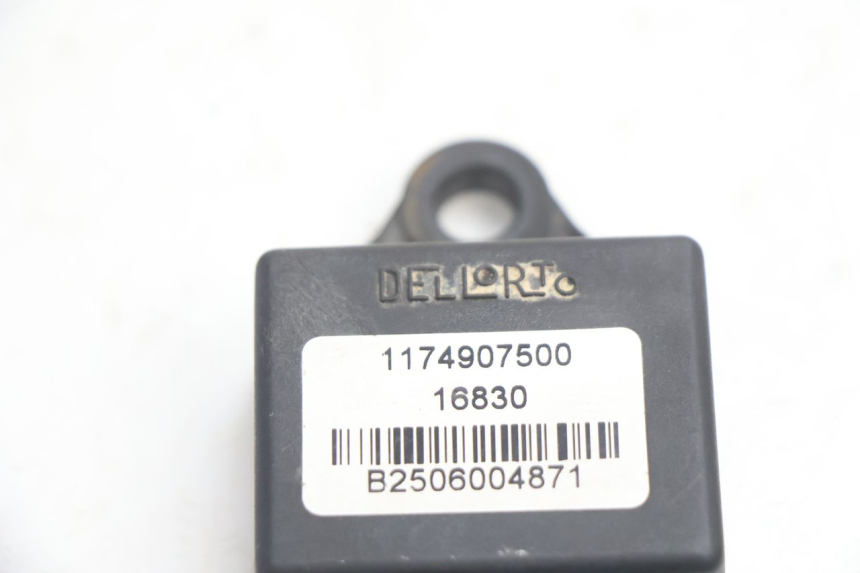 photo de RELÉ ELÉTRICO PEUGEOT VIVACITY 50 (2004 - 2009) - Detalhe da peça