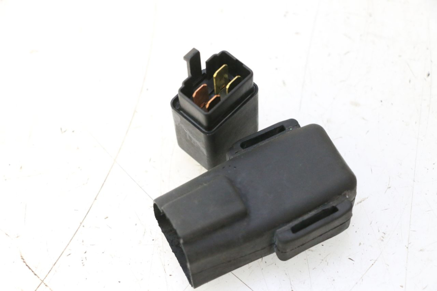 photo de RELÉ ELÉTRICO DAELIM VJ ROADWIN 125 (2004 - 2007) - Detalhe da peça