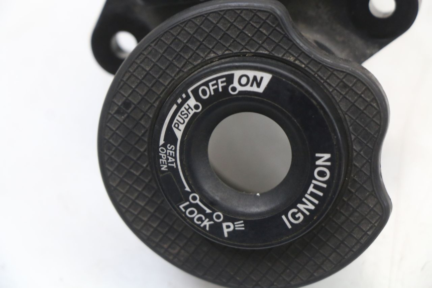 photo de RELÉ ELÉTRICO YAMAHA X-MAX XMAX 125 (2010 - 2013) - Outro ângulo de visão