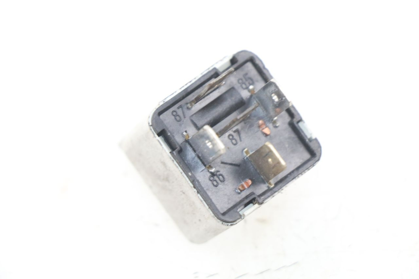 photo de RELÉ ELÉTRICO PIAGGIO X9 125 (2000 - 2003) - Zoom do estado de desgaste