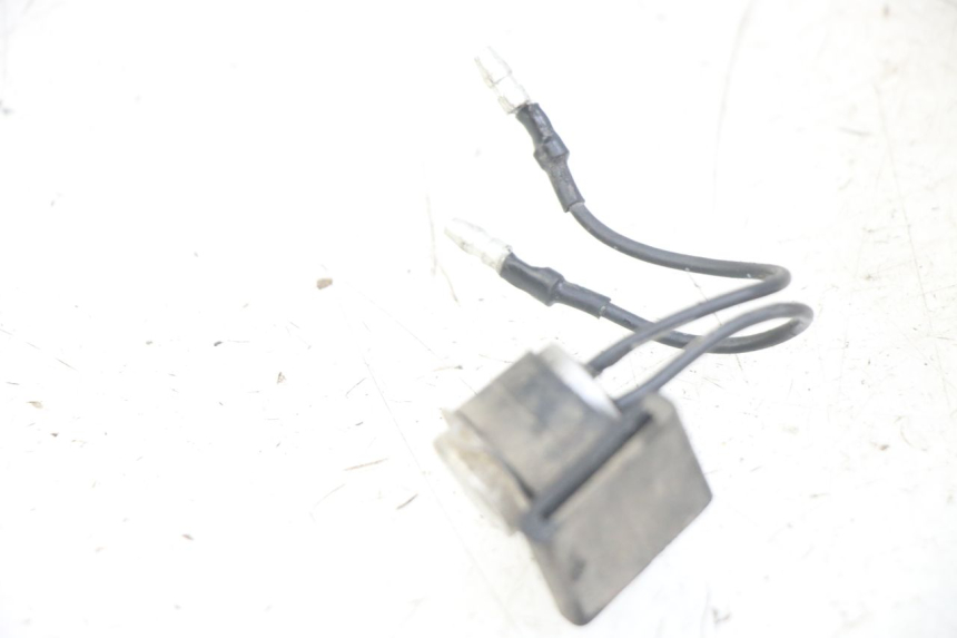 photo de RELÉ ELÉTRICO YAMAHA XJN DIVERSION 600 (2000 - 2003) - Detalhe da peça