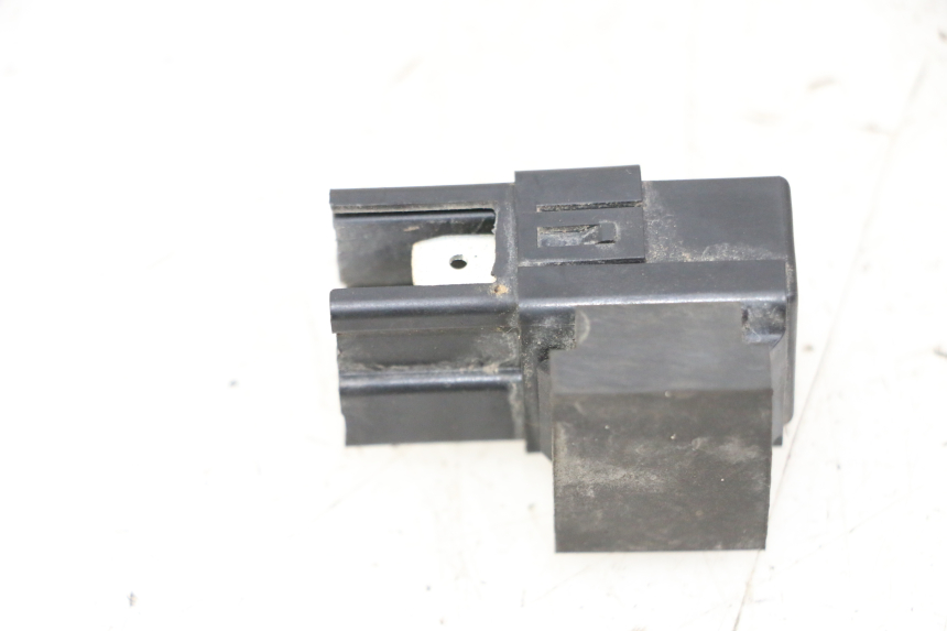 photo de RELÉ ELÉTRICO YAMAHA XJN DIVERSION 600 (2000 - 2003) - Detalhe da peça