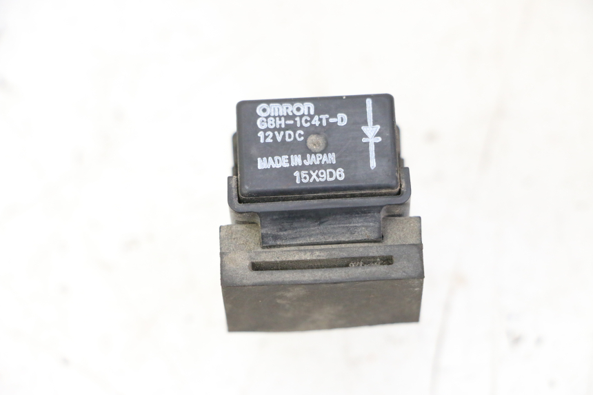 photo de RELÉ ELÉTRICO YAMAHA XJN DIVERSION 600 (2000 - 2003) - Outro ângulo de visão