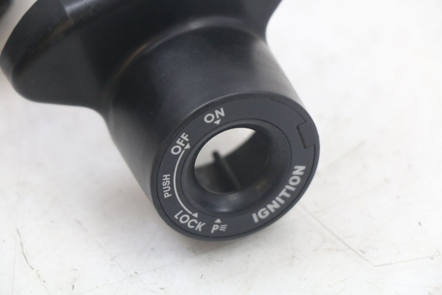 photo de RELÉ ELÉTRICO YAMAHA FZ1 FAZER 1000 (2007 - 2009) - Ampliação técnica