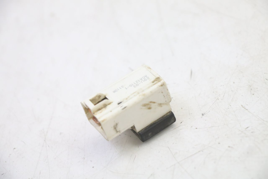 photo de RELÉ ELÉTRICO YAMAHA YFM BRUIN 350 (2003 - 2009) - Detalhe da peça