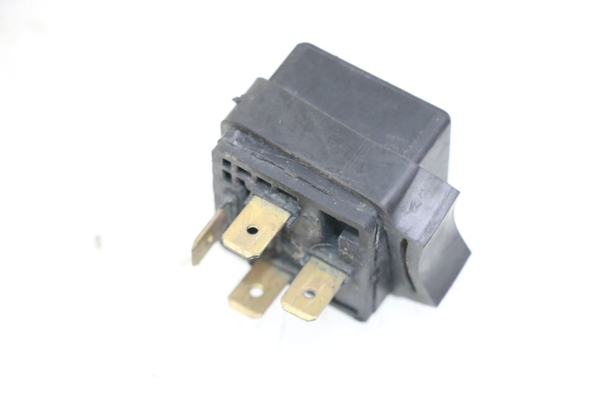 photo de RELÉ ELÉTRICO YAMAHA YP MAJESTY 125 (2007 - 2010) - Detalhe da peça