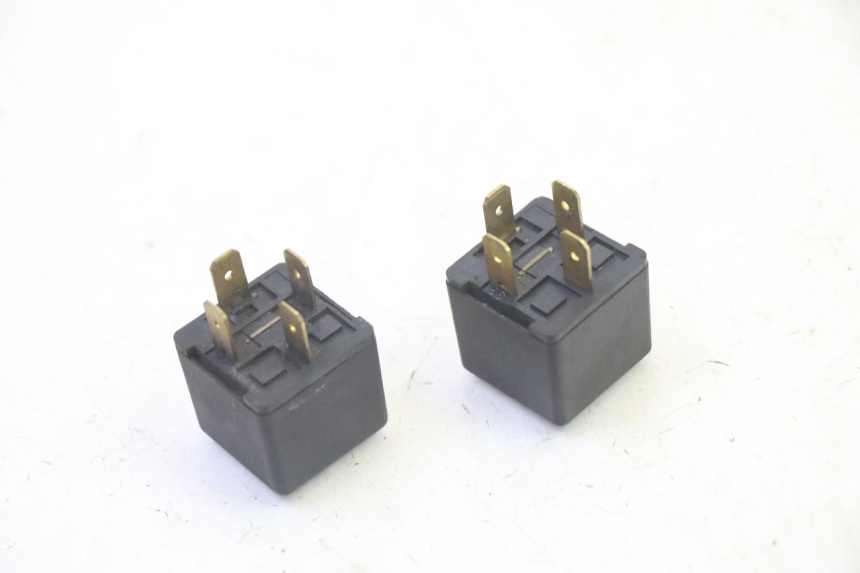 photo de RELÉ ELÉTRICO YAMAHA YP MAJESTY 125 (2007 - 2010) - Outro ângulo de visão