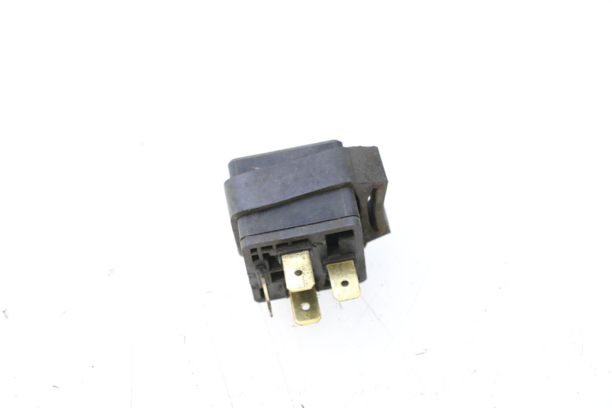 photo de RELÉ ELÉTRICO YAMAHA YP MAJESTY 125 (1998 - 2001) - Detalhe da peça