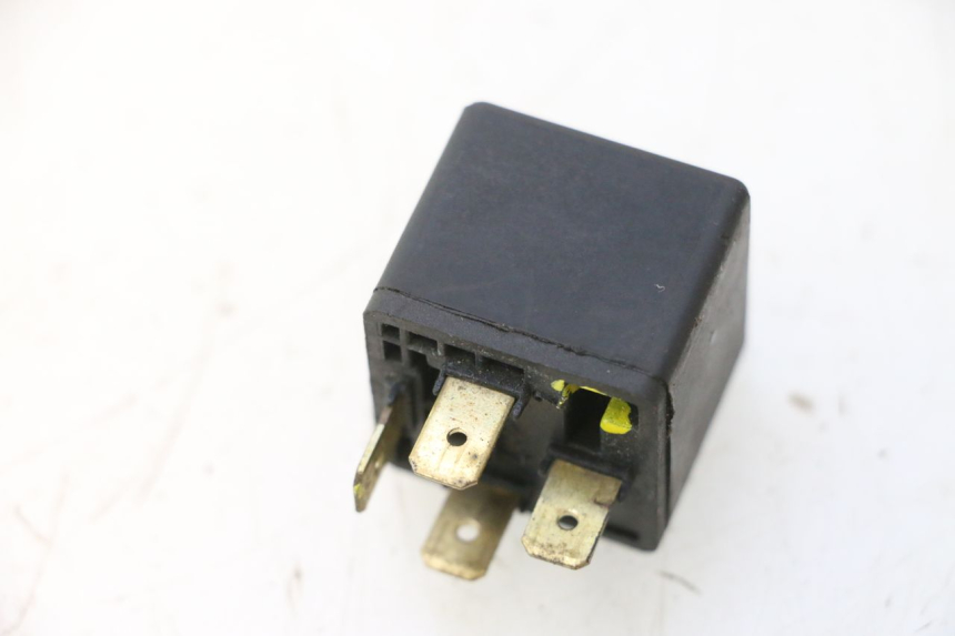 photo de RELÉ ELÉTRICO YAMAHA YP MAJESTY 125 (1998 - 2001) - Zoom do estado de desgaste
