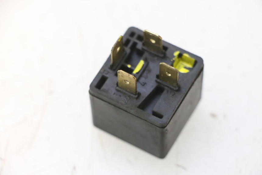 photo de RELÉ ELÉTRICO YAMAHA YP MAJESTY 125 (1998 - 2001) - Outro ângulo de visão