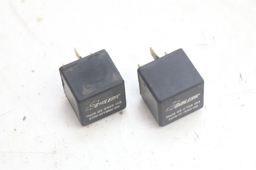 photo de RELÉ ELÉTRICO YAMAHA YP MAJESTY 125 (2002 - 2006) - Outro ângulo de visão