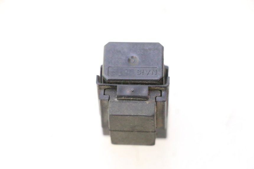photo de RELÉ ELÉTRICO YAMAHA YZF R6 600 (2008 - 2009) - Outro ângulo de visão