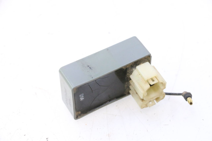 photo de RELÉ DO FAROL KYMCO MXU R 250 (2004 - 2010) - Outro ângulo de visão
