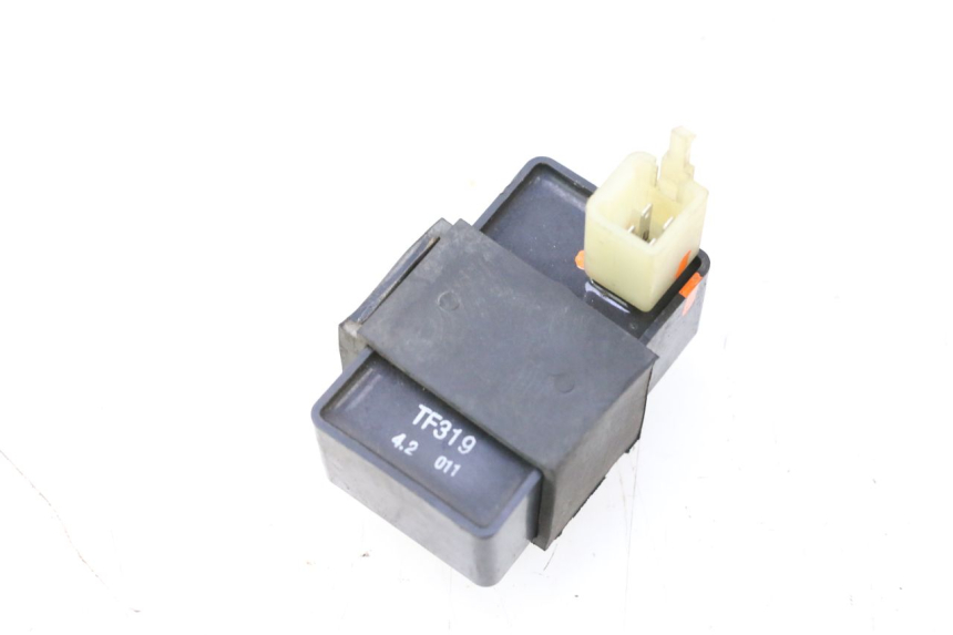 photo de RELÉ DO FAROL HONDA ST PAN EUROPEAN 1100 (1990 - 2002) - Ampliação técnica