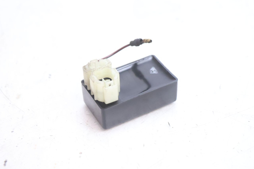 photo de RELÉ DO FAROL KYMCO SUPER 8 2T 50 (2007 - 2013) - Ampliação técnica