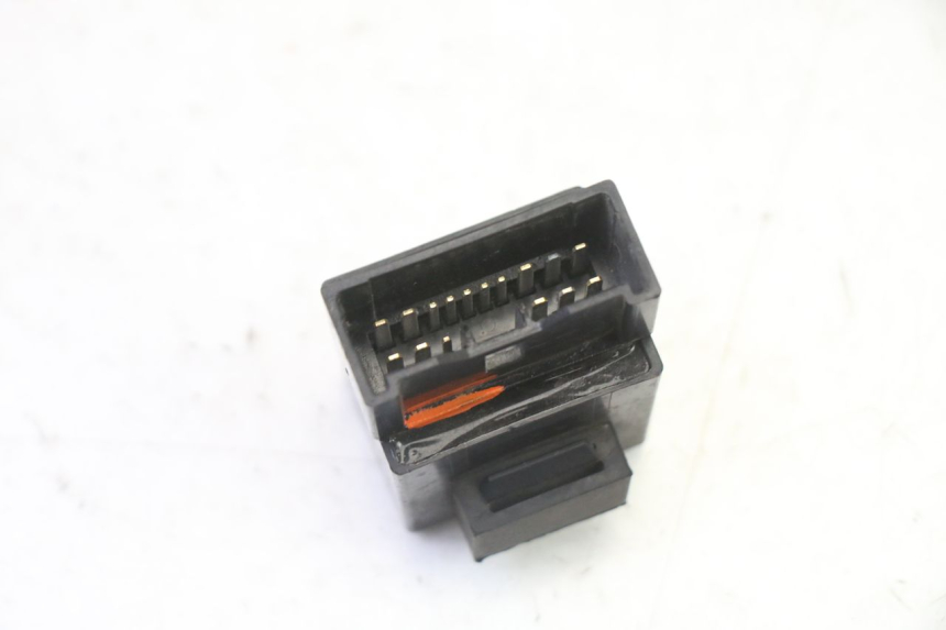photo de RELÉ DE BOMBA DE COMBUSTÍVEL YAMAHA FJR ABS 1300 (2006 - 2012) - Ampliação técnica