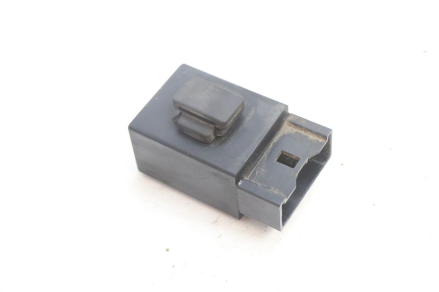 photo de RELÉ DA BOMBA DE COMBUSTÍVEL YAMAHA FJR 1300 (2001 - 2005) - Zoom do estado de desgaste