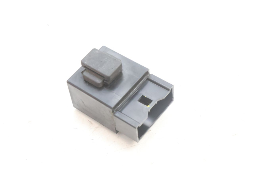 photo de RELÉ DA BOMBA DE COMBUSTÍVEL YAMAHA FZ8 800 (2010 - 2016) - Outro ângulo de visão