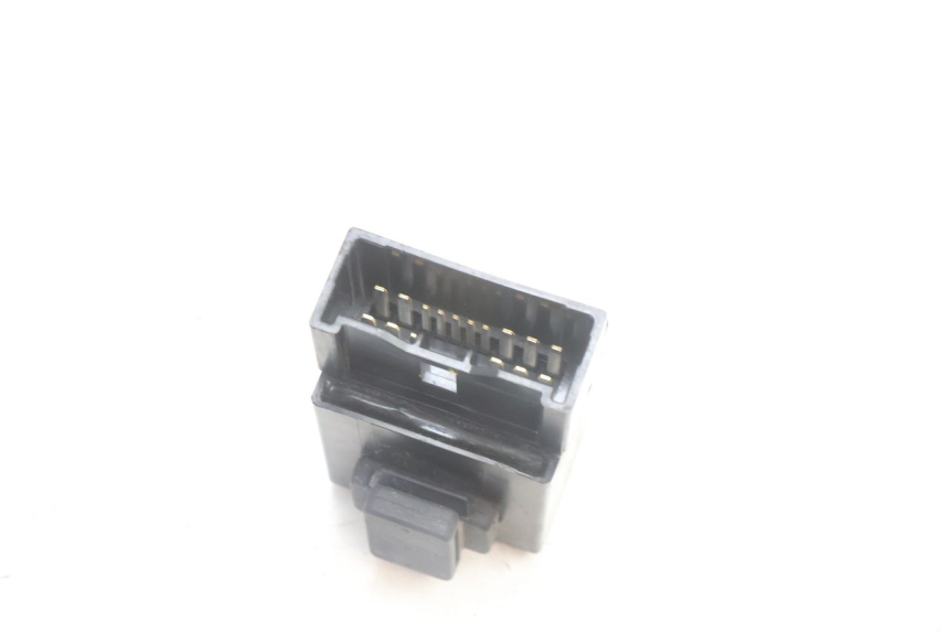 photo de RELÉ DA BOMBA DE COMBUSTÍVEL YAMAHA FZ8 800 (2010 - 2016) - Ampliação técnica